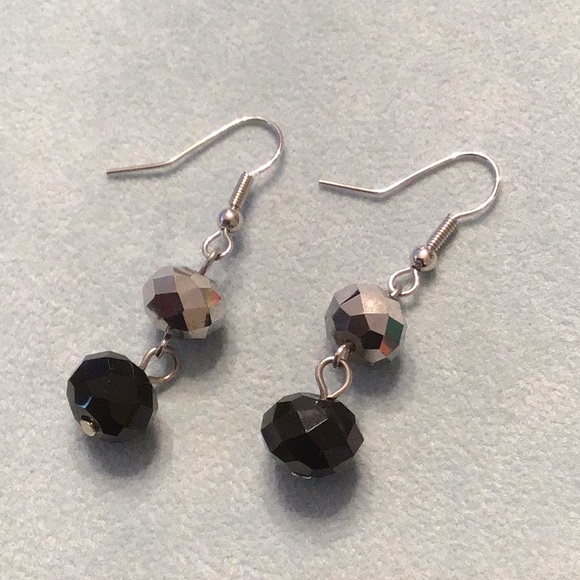 Silver black drop earrings - Picture 1 of 4